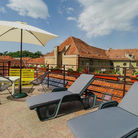 Rooftop Central Apartment Braşov Exterior foto